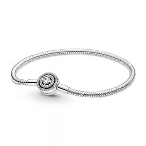 Bracciale con Chiusura a Cuore Infinito Pandora Moments »