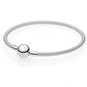 Bracciale Pandora Signature con Maglia Snake e Barretta a T »