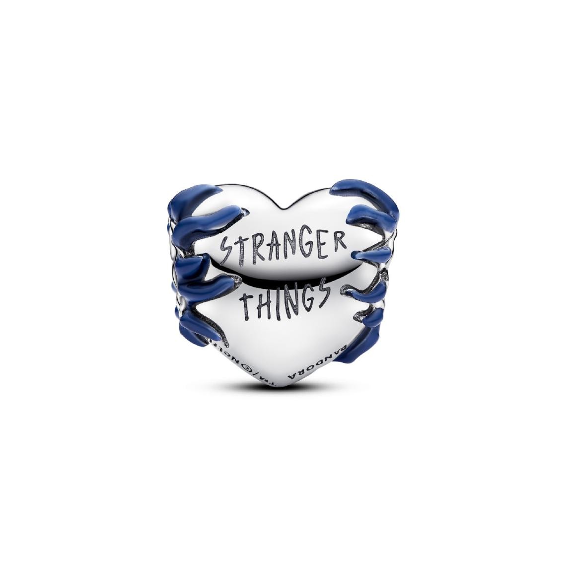 793565c01_3633196-2_1140x1140 Stranger Things, Cuore che si Illumina al Buio »
